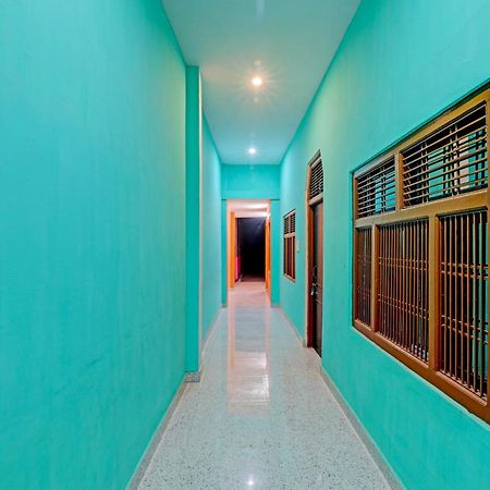 Hotel O Home Om Marriage Hall Ayodhya Buitenkant foto