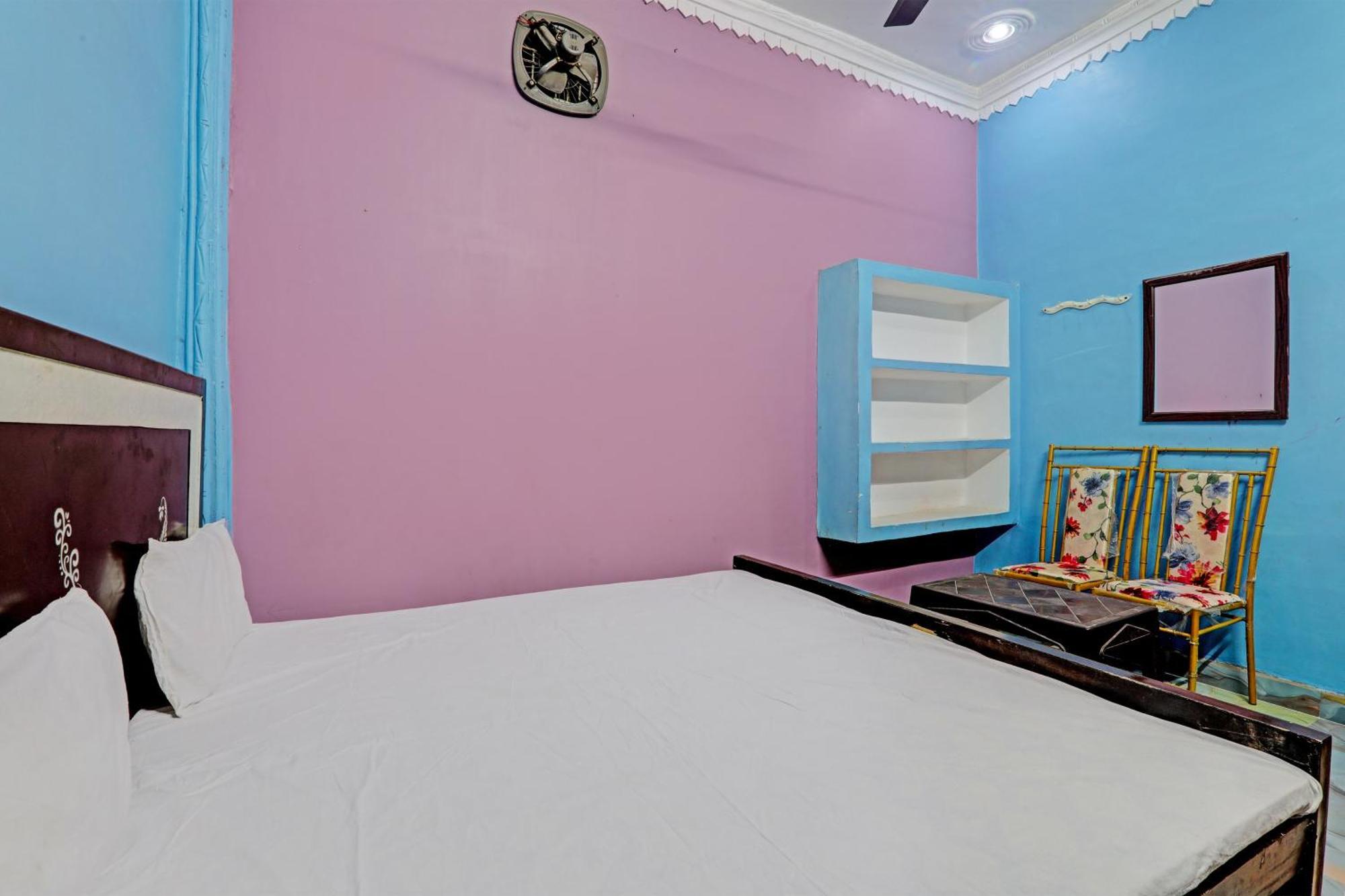 Hotel O Home Om Marriage Hall Ayodhya Buitenkant foto