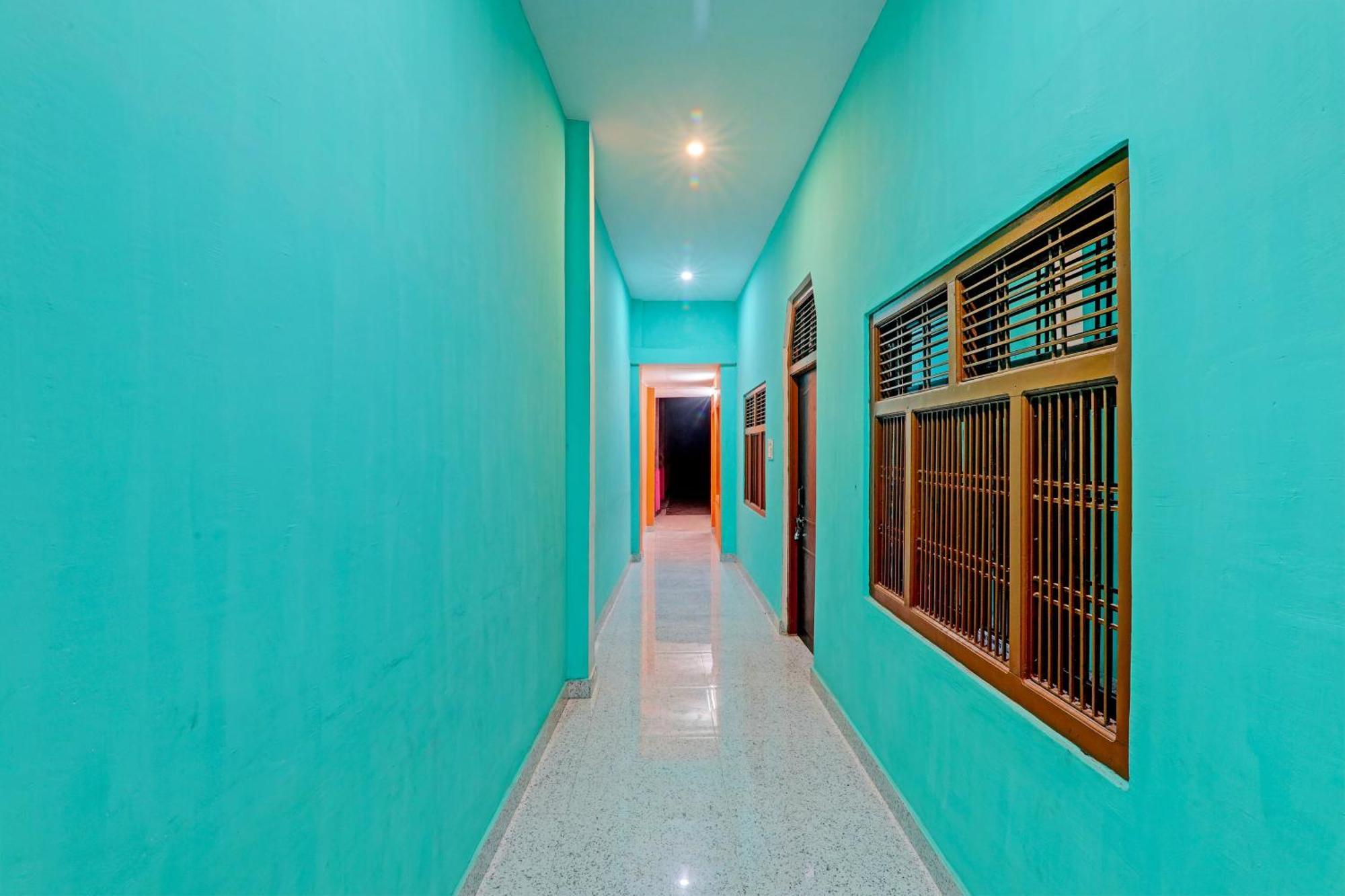 Hotel O Home Om Marriage Hall Ayodhya Buitenkant foto